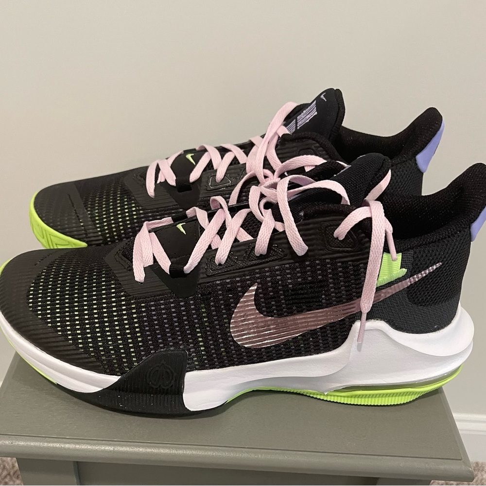 Nike Men's Air Max Impact 3 Black Ghost Green Size 11.New no tags.